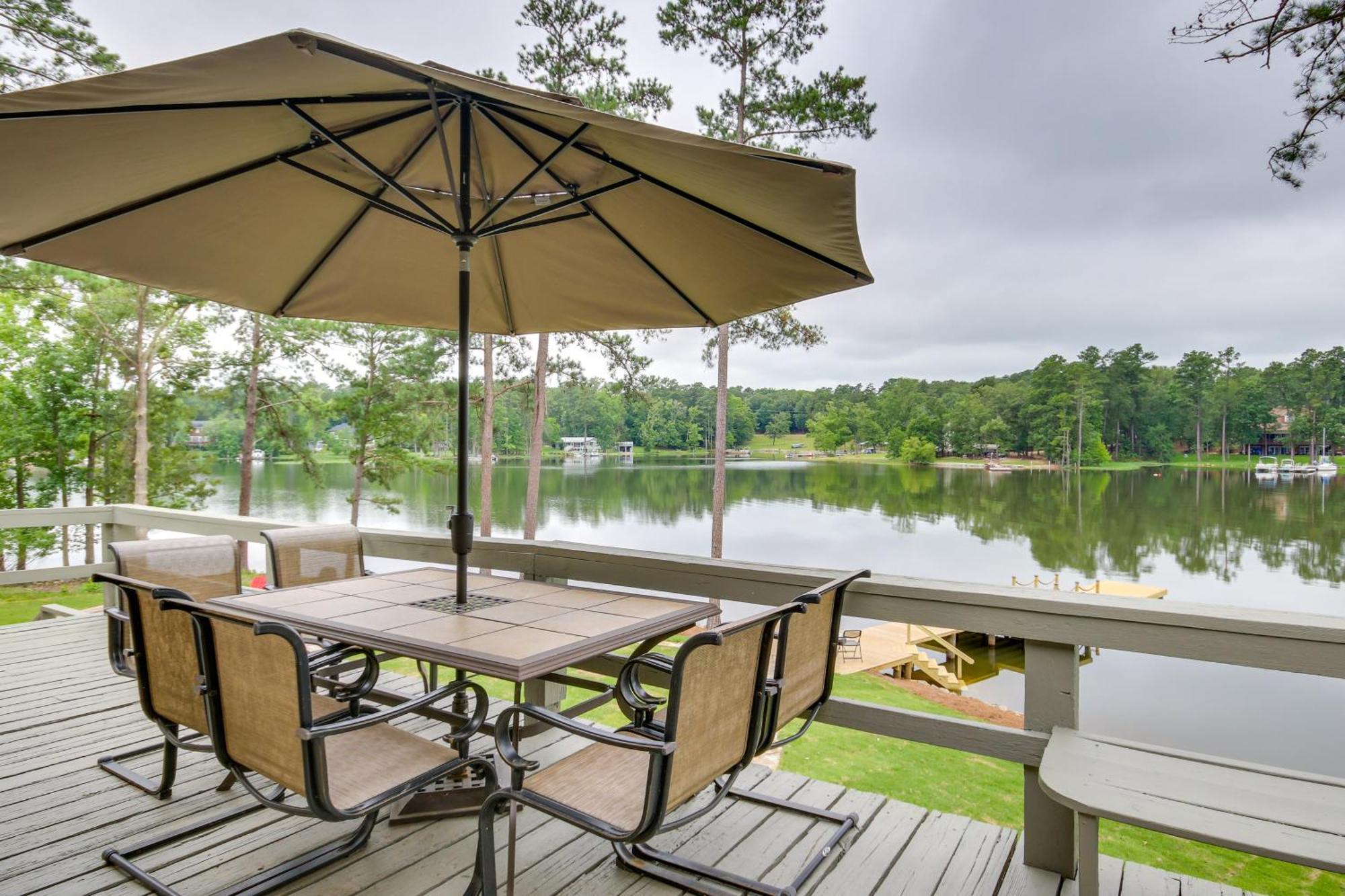 Waterfront Lakehouse With Private Dock And Fire Pit! Chapin Exterior photo
