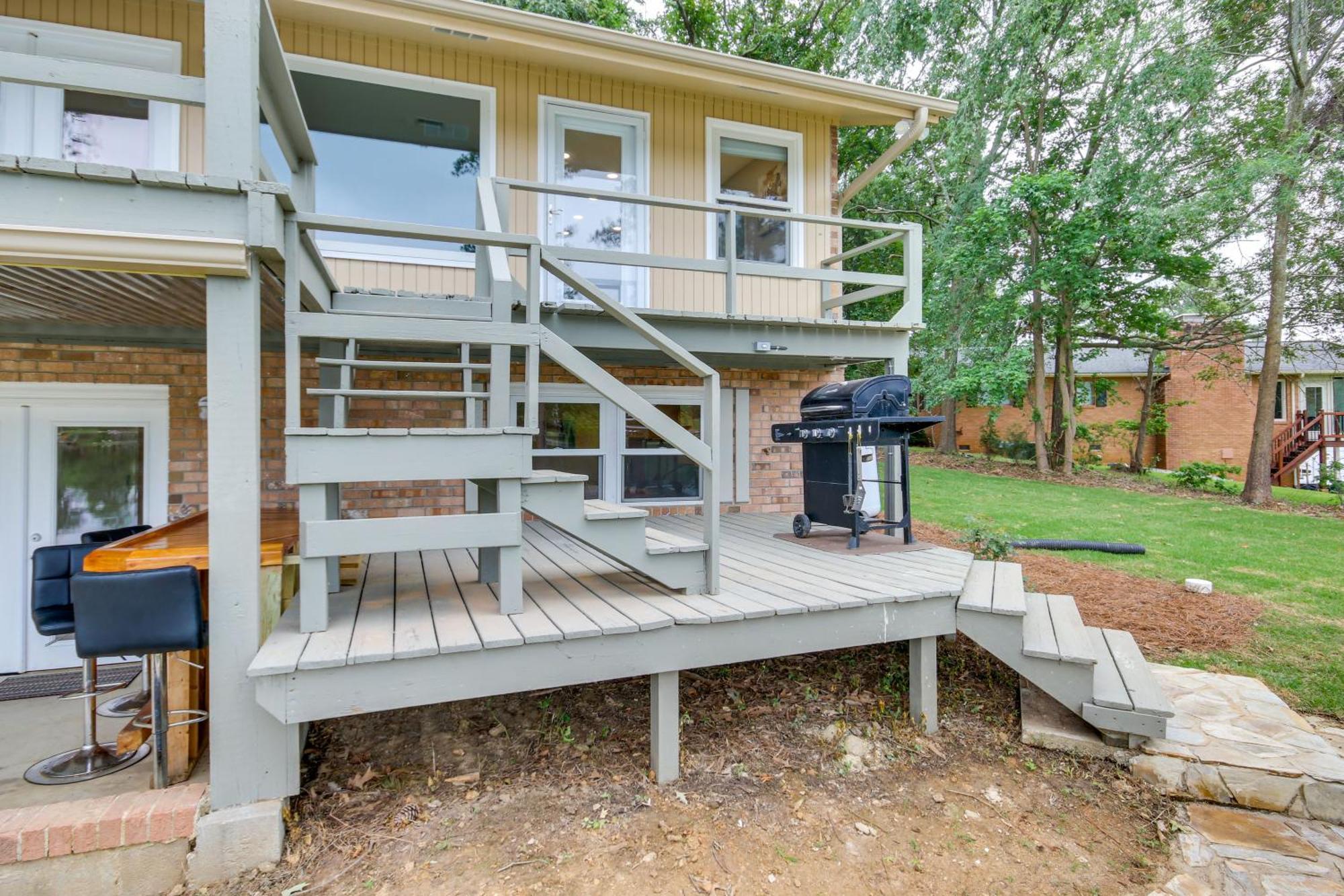 Waterfront Lakehouse With Private Dock And Fire Pit! Chapin Exterior photo